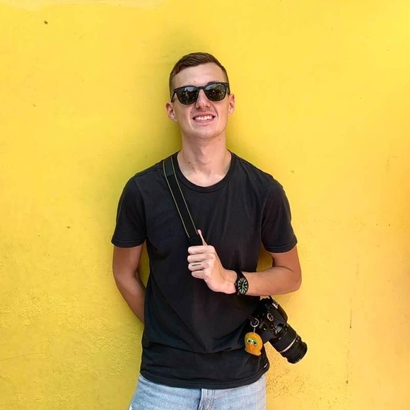 Meet your Posher, Cody - Picture 1 of 1